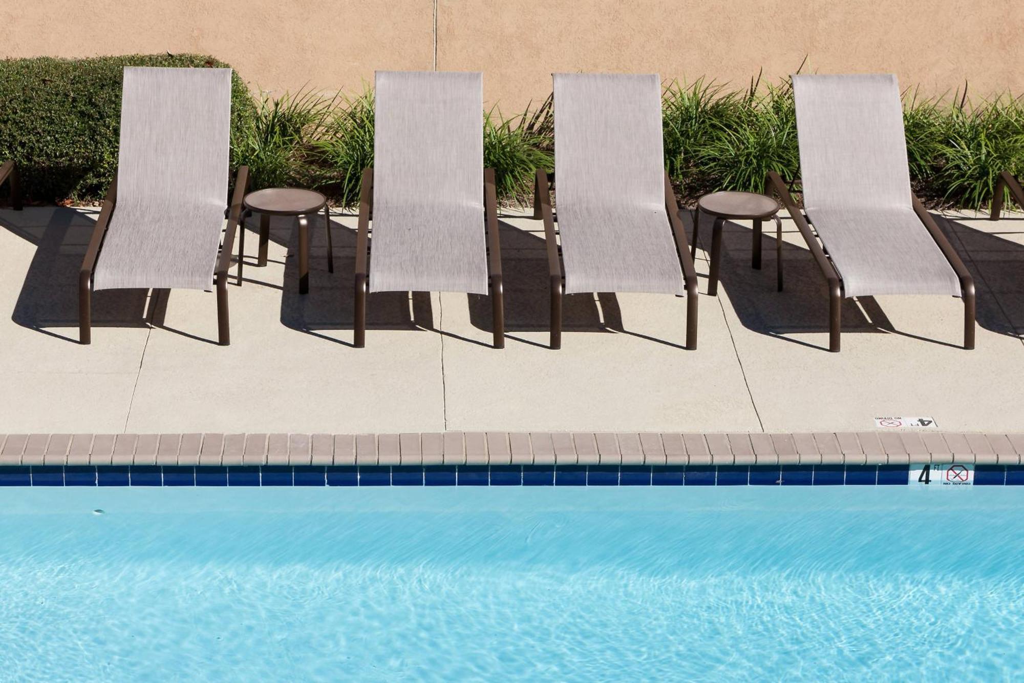 Courtyard By Marriott Birmingham Trussville Buitenkant foto