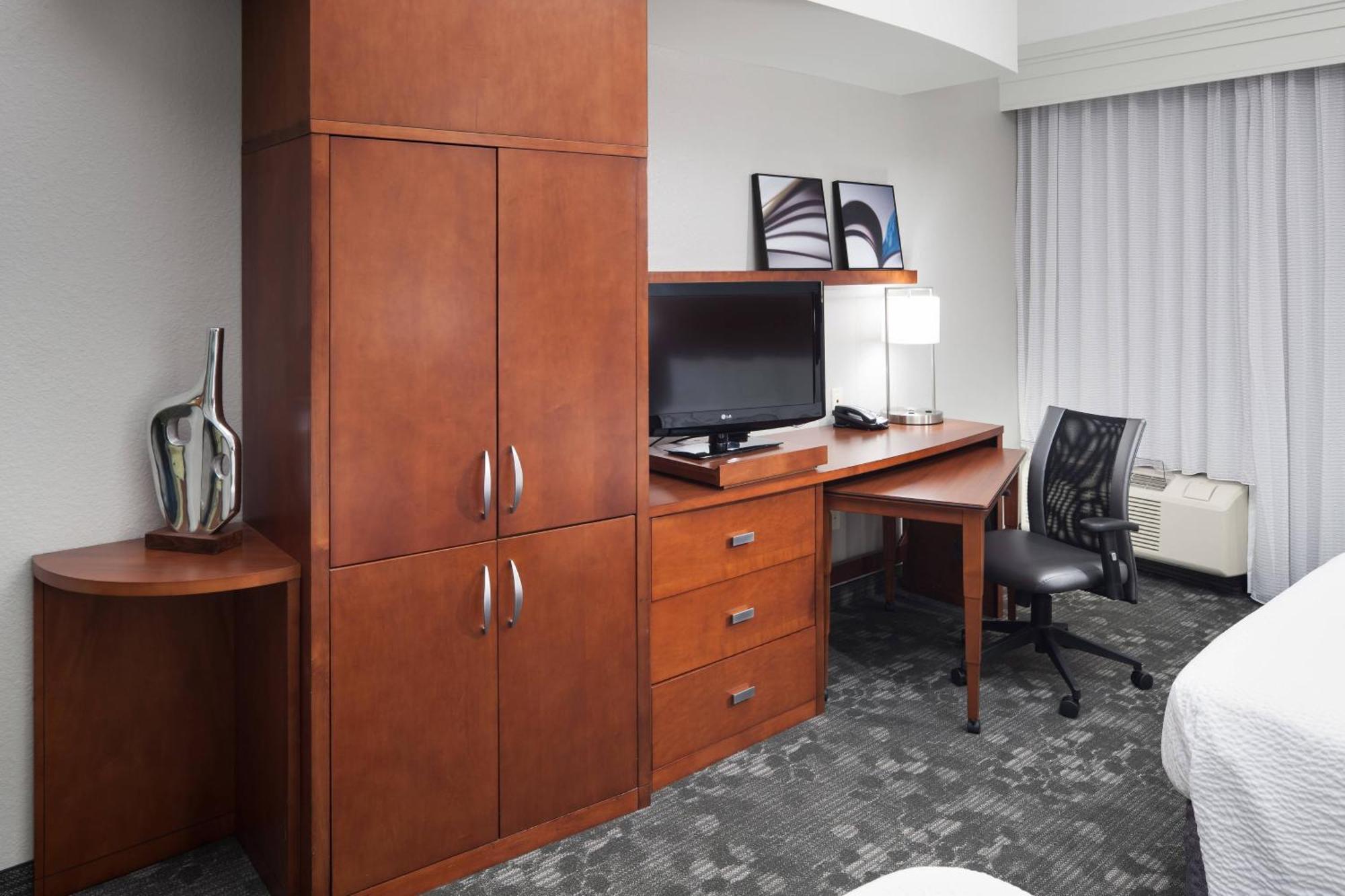 Courtyard By Marriott Birmingham Trussville Buitenkant foto