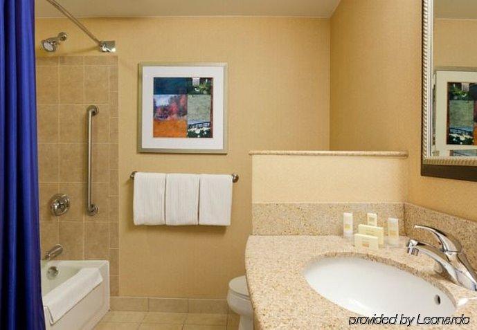 Courtyard By Marriott Birmingham Trussville Buitenkant foto
